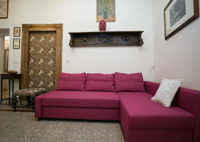 Vicolo Vecchio 59 *