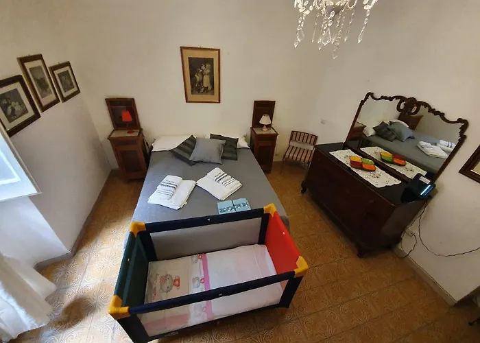 Vicolo Vecchio 59 * Rom